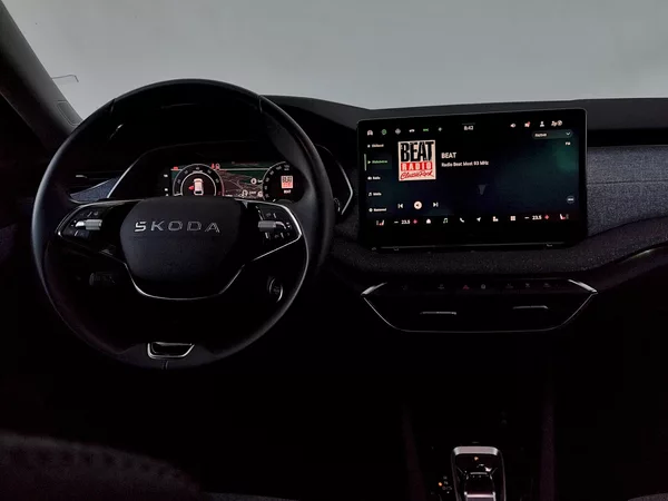 Škoda Octavia Combi Top Selection 1,5 Tsi 11 - foto 6