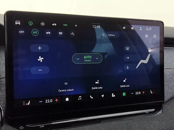 Škoda Octavia Combi top Selection 1,5 Tsi 11 - foto 18