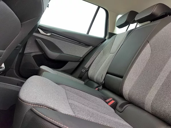 Škoda Octavia Combi top Selection 1,5 Tsi 11 - foto 27