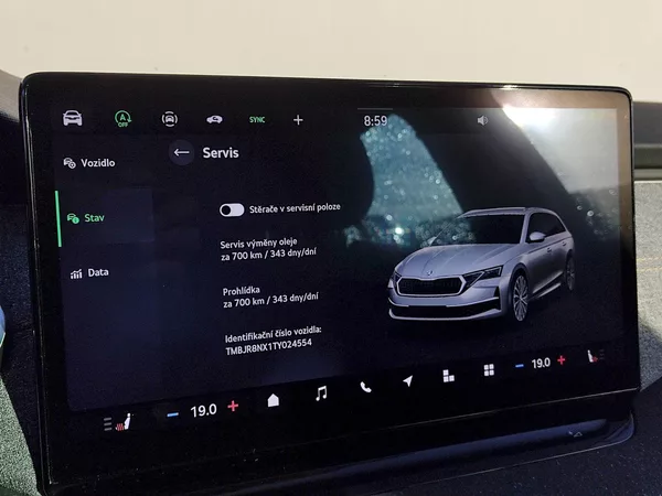 Škoda Octavia Combi Top Selection 1,5 Tsi 11 - foto 10