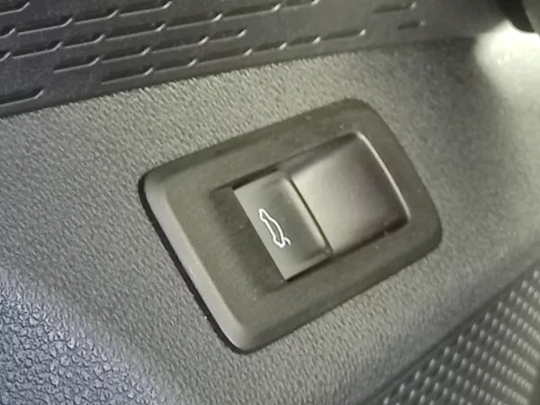 Škoda Octavia Combi Top Selection 1,5 Tsi 11 - foto 25