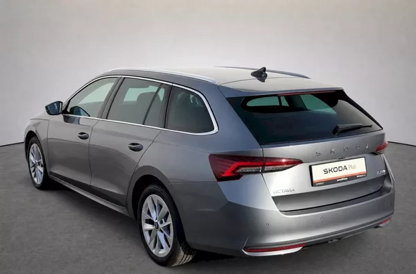 Škoda Octavia Combi Top Selection 1,5 Tsi 11 - foto 34