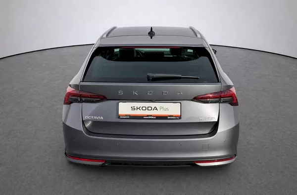 Škoda Octavia Combi Top Selection 1,5 Tsi 11 - foto 35