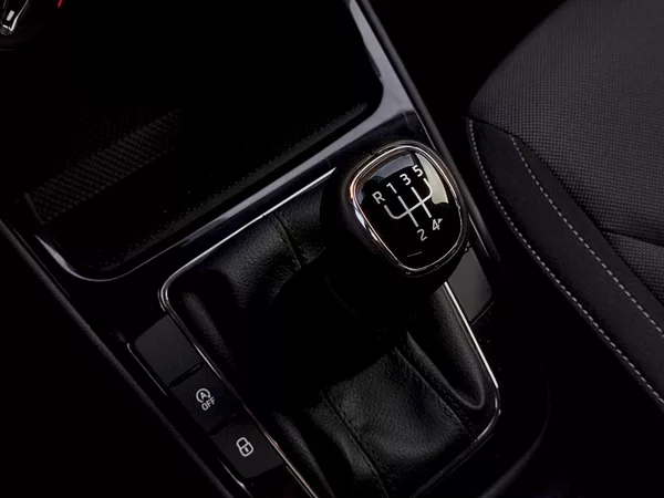 Škoda Fabia Selection 1,0 Tsi 70 kw - foto 21