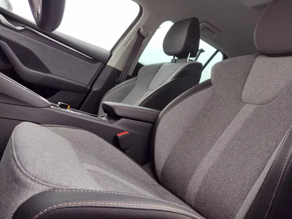 Škoda Octavia Combi Top Selection 1,5 Tsi 11 - foto 25