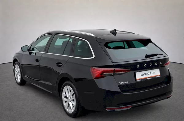 Škoda Octavia Combi Top Selection 1,5 Tsi 11 - foto 36