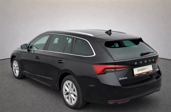 Škoda Octavia Combi Top Selection 1,5 Tsi 11 - foto 36