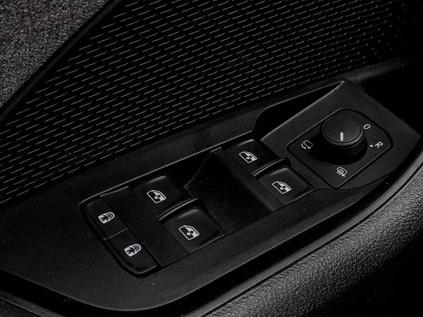 Škoda Octavia Combi Top Selection Business 1 - foto 27