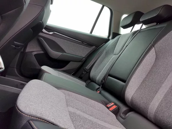 Škoda Octavia Combi Top Selection Business 1 - foto 28