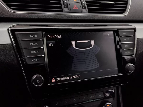 Škoda Superb Combi Ambition Business 2,0 T - foto 18