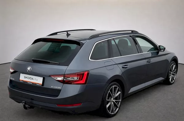 Škoda Superb Combi Ambition Business 2,0 T - foto 2