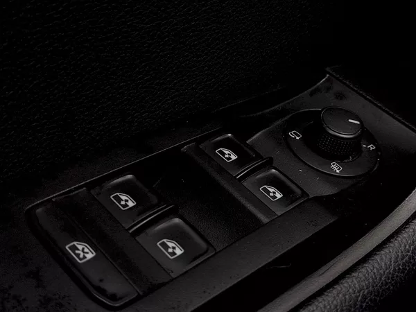 Škoda Superb Combi Ambition Business 2,0 T - foto 24