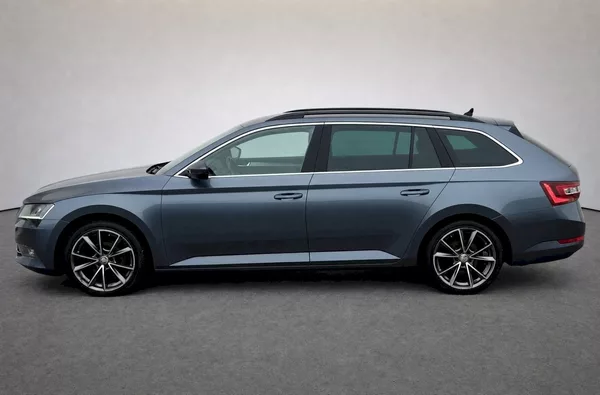 Škoda Superb Combi Ambition Business 2,0 T - foto 3