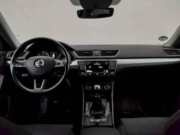 Škoda Superb Combi Ambition Business 2,0 T - foto 5