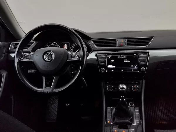 Škoda Superb Combi Ambition Business 2,0 T - foto 6