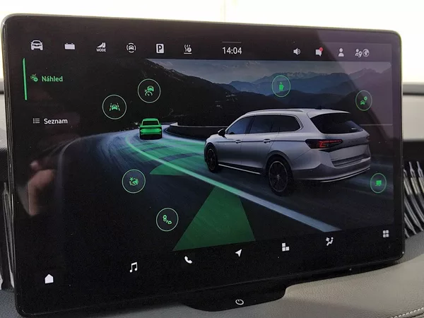 Škoda Superb combi SportLine iV 1,5 Tsi DSG - foto 11