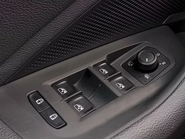 Škoda Superb combi SportLine iV 1,5 Tsi DSG - foto 33