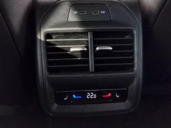 Škoda Superb combi SportLine iV 1,5 Tsi DSG - foto 36