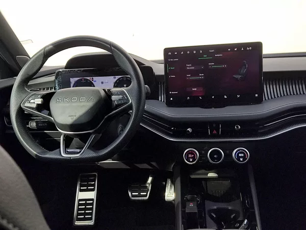Škoda Superb combi SportLine iV 1,5 Tsi DSG - foto 6