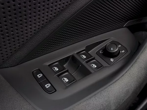 Škoda Superb Combi SportLine 1,5 Tsi iV DSG - foto 34