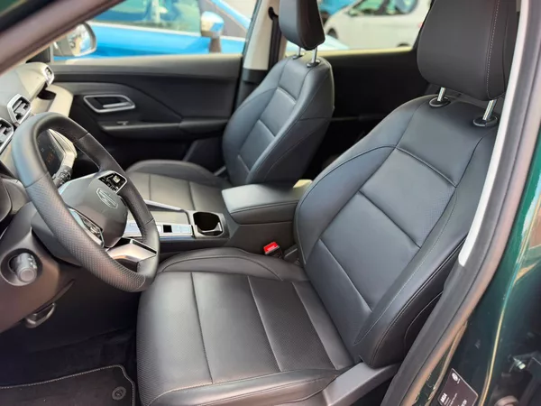 MG ZS HEV 1.5 EXCLUSIVE AT ZÁRUKA 7l - foto 13