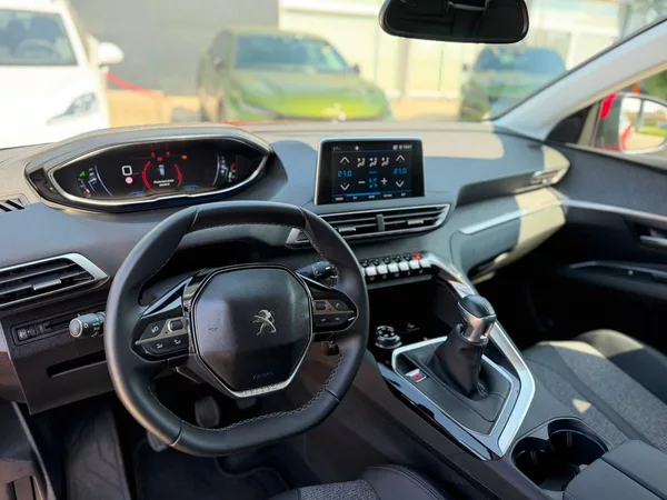 Peugeot 3008 ALLURE 1.5BHDi 130 MAN6 7.231k - foto 20