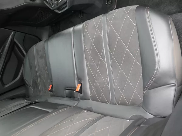 Peugeot 3008 GT 2.0BHDi 180 EAT6 DPH - foto 17