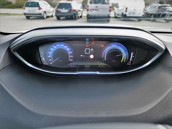 Peugeot 3008 GT Plug-in HYBRID 225 e-EAT8 - foto 16