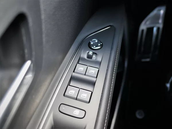 Peugeot 3008 GT Plug-in HYBRID 225 e-EAT8 - foto 19