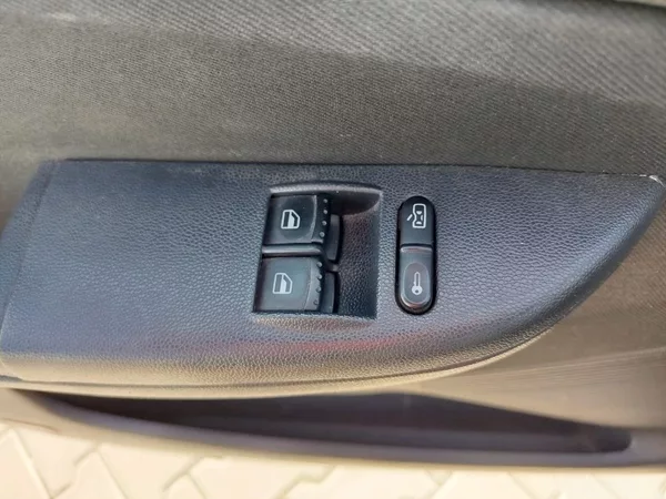 Škoda Fabia Combi 1.9TDi 74kW MAN5 - foto 13