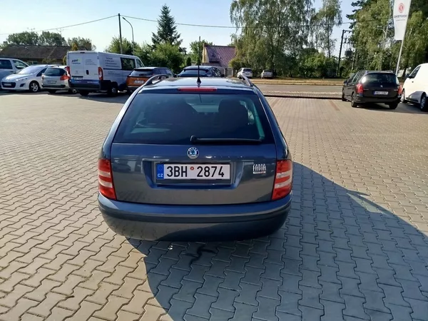 Škoda Fabia Combi 1.9TDi 74kW MAN5 - foto 18