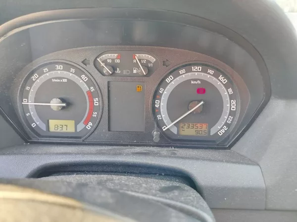 Škoda Fabia Combi 1.9TDi 74kW MAN5 - foto 3