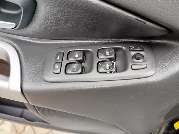 Volvo XC90 - foto 19