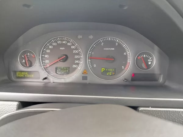 Volvo XC90 - foto 21
