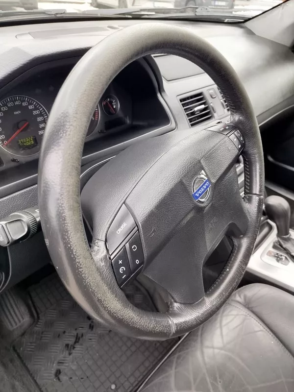 Volvo XC90 - foto 22