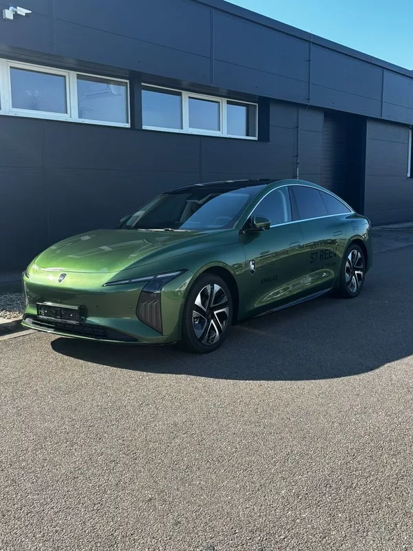 Dongfeng S7 EXCLUSIVE REEV