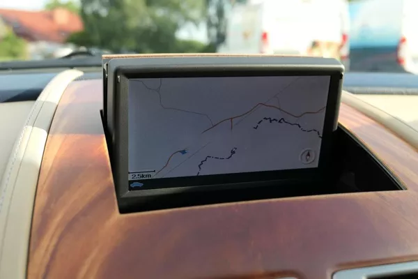 Aston Martin DB9 6,0i top stav - foto 19