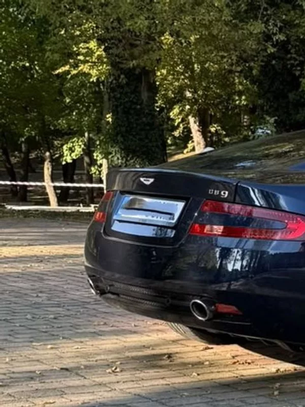 Aston Martin DB9 6,0i top stav - foto 4