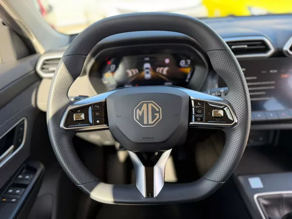 MG ZS 1.5 ESSENTIAL MAN5/odpočet DPH - foto 20