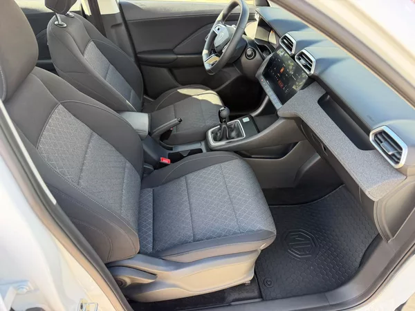 MG ZS 1.5 ESSENTIAL MAN5/odpočet DPH - foto 9