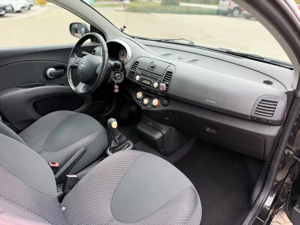 Nissan Micra Cabrio HardTop 1.4 90 - foto 22