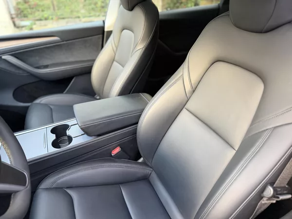 Tesla Model Y DUAL MOTOR-LONG RANGE-TAŽNÉ - foto 10