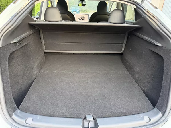 Tesla Model Y DUAL MOTOR-LONG RANGE-TAŽNÉ - foto 15