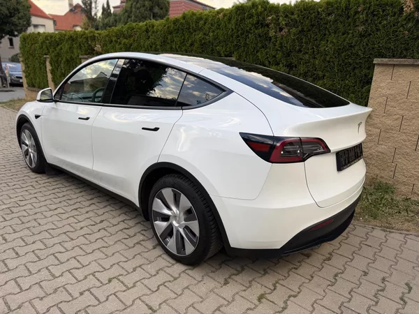 Tesla Model Y DUAL MOTOR-LONG RANGE-TAŽNÉ - foto 3