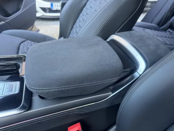 Audi RS Q8 PERFORMANCE 640PS -ČR-FULL-TOP - foto 24