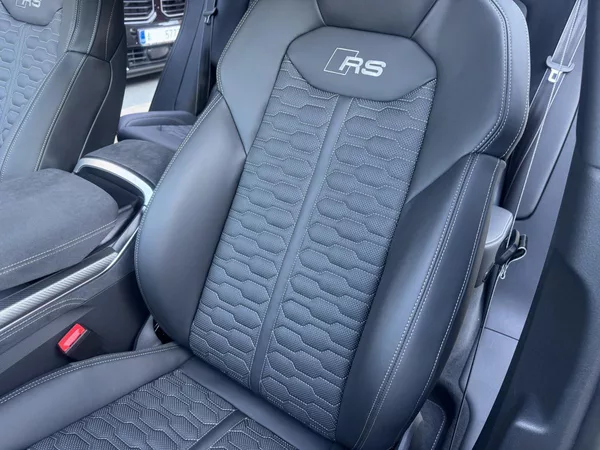 Audi RS Q8 PERFORMANCE 640PS -ČR-FULL-TOP - foto 27