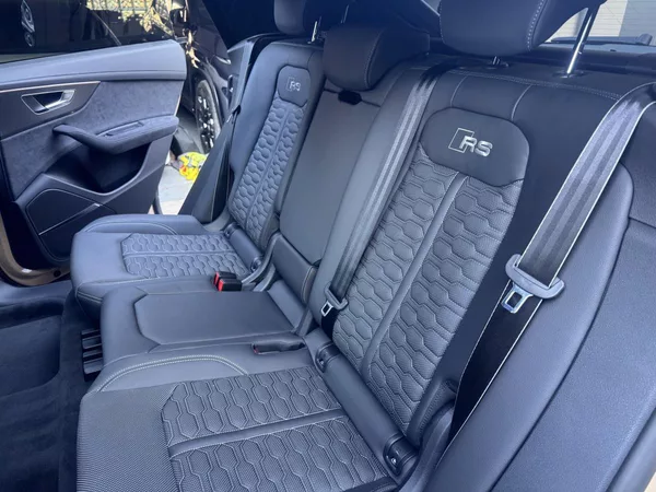 Audi RS Q8 PERFORMANCE 640PS -ČR-FULL-TOP - foto 34