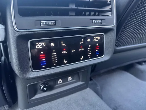 Audi RS Q8 PERFORMANCE 640PS -ČR-FULL-TOP - foto 37