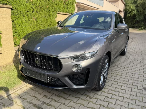 Maserati Levante 430PS- MODENA-S-TOP-SKLADEM-