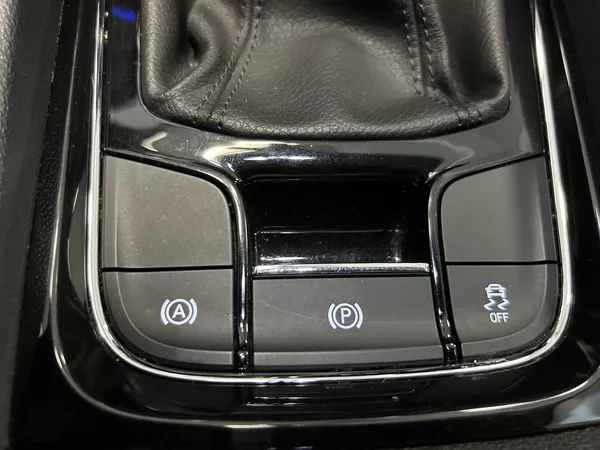 Škoda Karoq 1.6TDi Style Plus LED NAVI TZ - foto 14